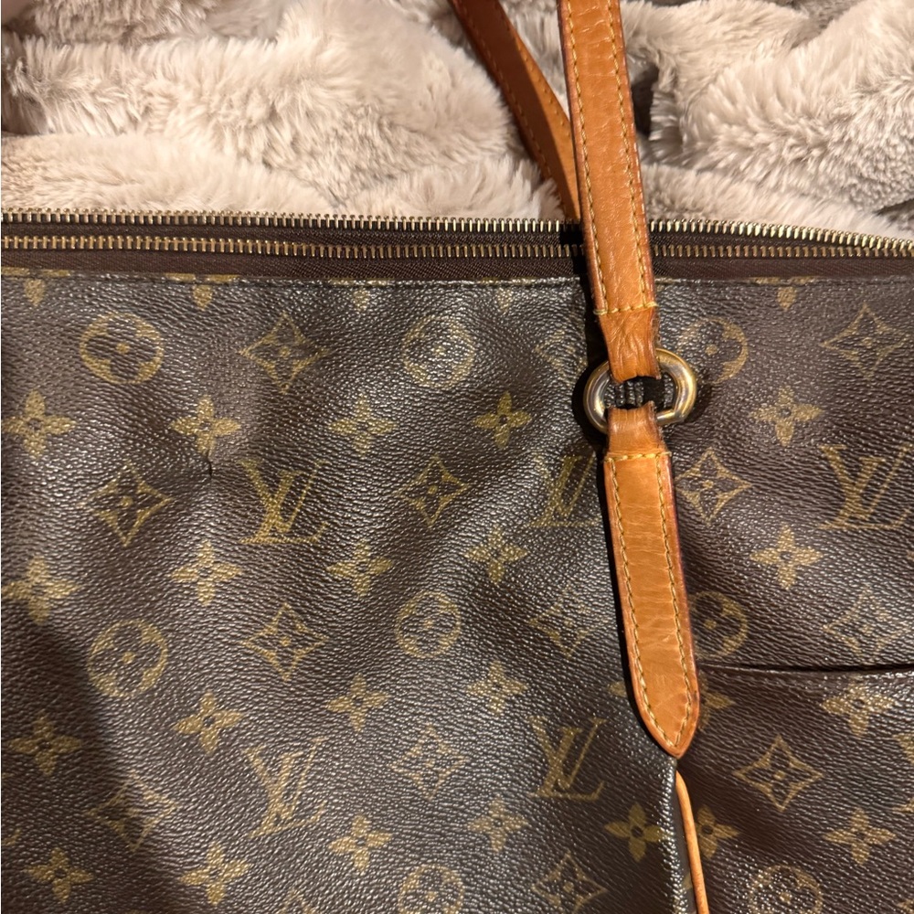 Louis Vuitton Classic Monogram Totally “GM” - Picture 4 of 16